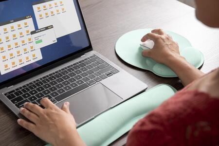 Opslag beheer_working-from-home-ergonomic-workstation_freepik-1